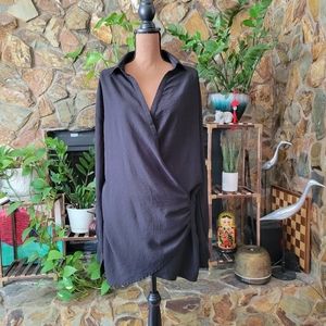 Like New PrettyLittleThing Black Textured Extreme Plunge Bell Cuff Dress